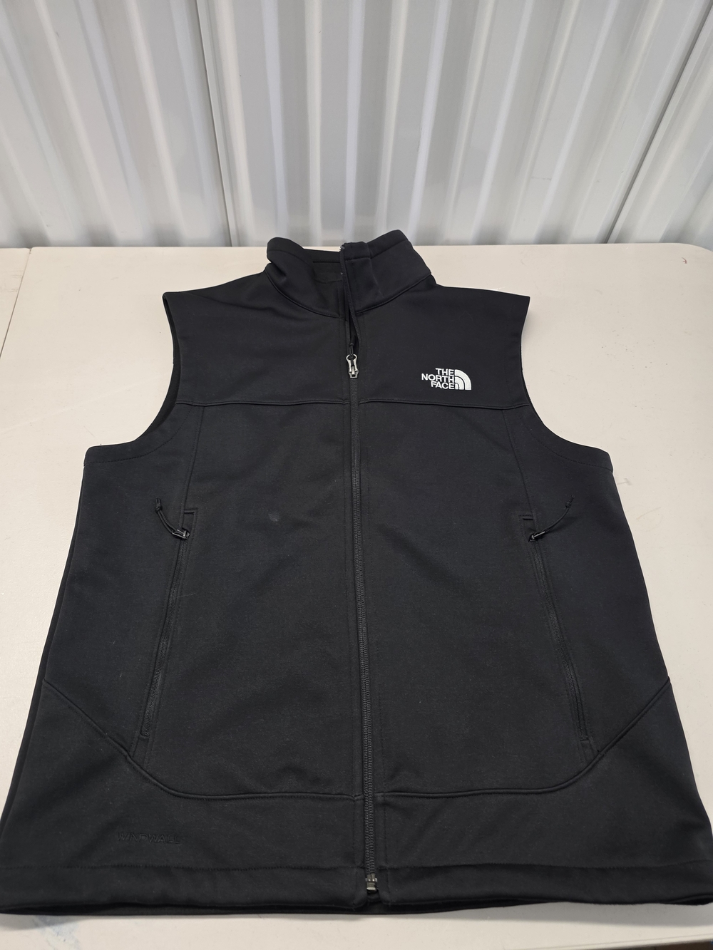 The North Face Men’s Black Soft Shell Full Zip Vest with Pockets Men's Size Medi